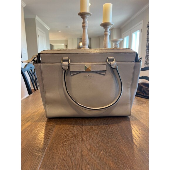 Kate Spade patent leather handbags - Picture 4 of 10